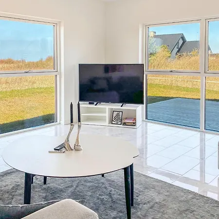 3 Bedroom Stunning In Feriehus