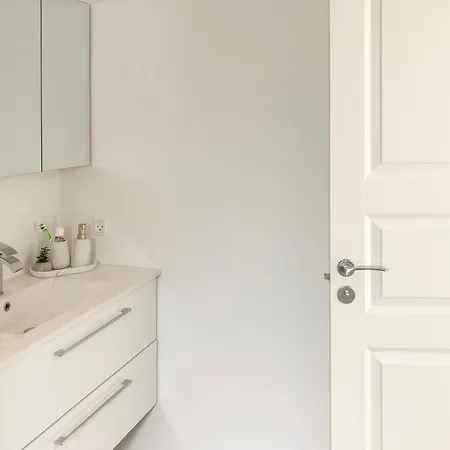 3 Bedroom Stunning In *